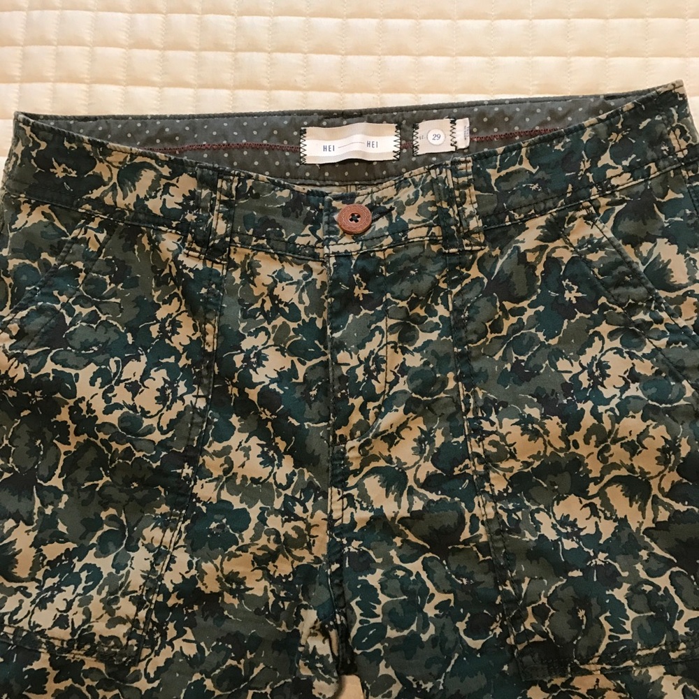 Anthropology Floral Camo Pants ( Hei Hei)